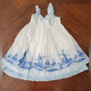 Adorable Dress!💙🤍 Size 4T.